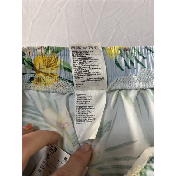 H&M Men's Sm Hawaiian Beach Swim Shorts Trunks Floral Surfing Resort Travel - Picture 5 of 8